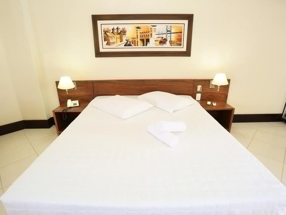 Hotel Evora 11/57