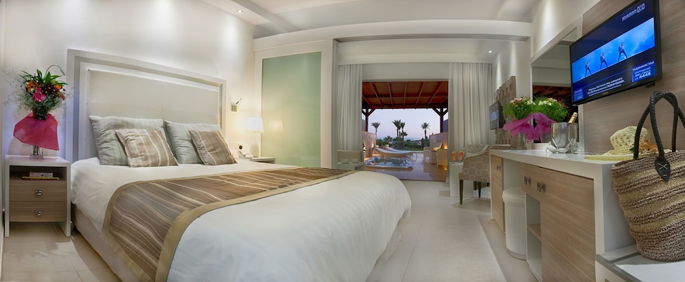 Asterias Beach Hotel 21/62