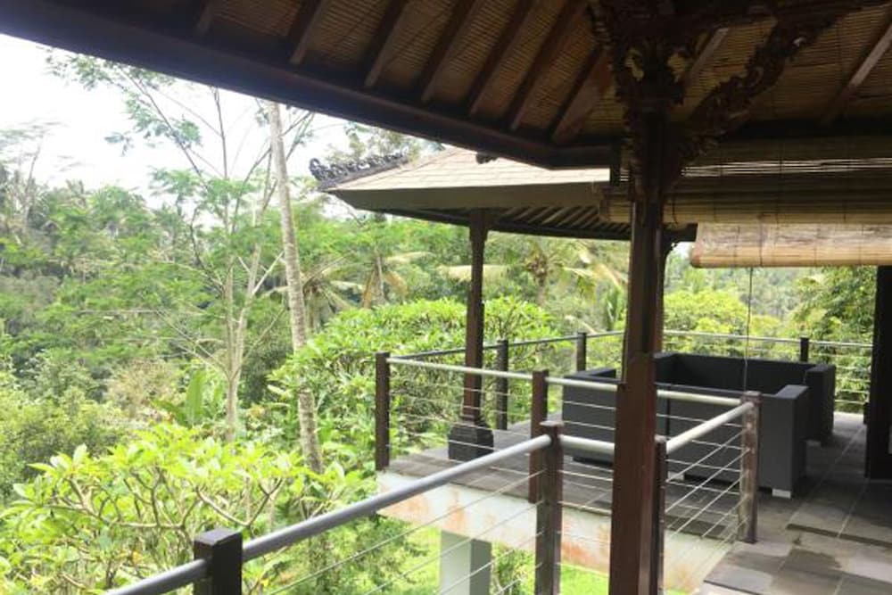 Puri Saron Madangan Hotel 22/50