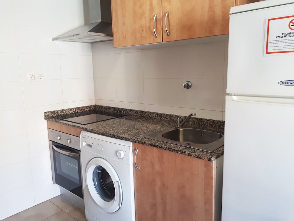 APARTAMENTOS RESIDENCIAL DOÑA CARMEN 3000 9/50