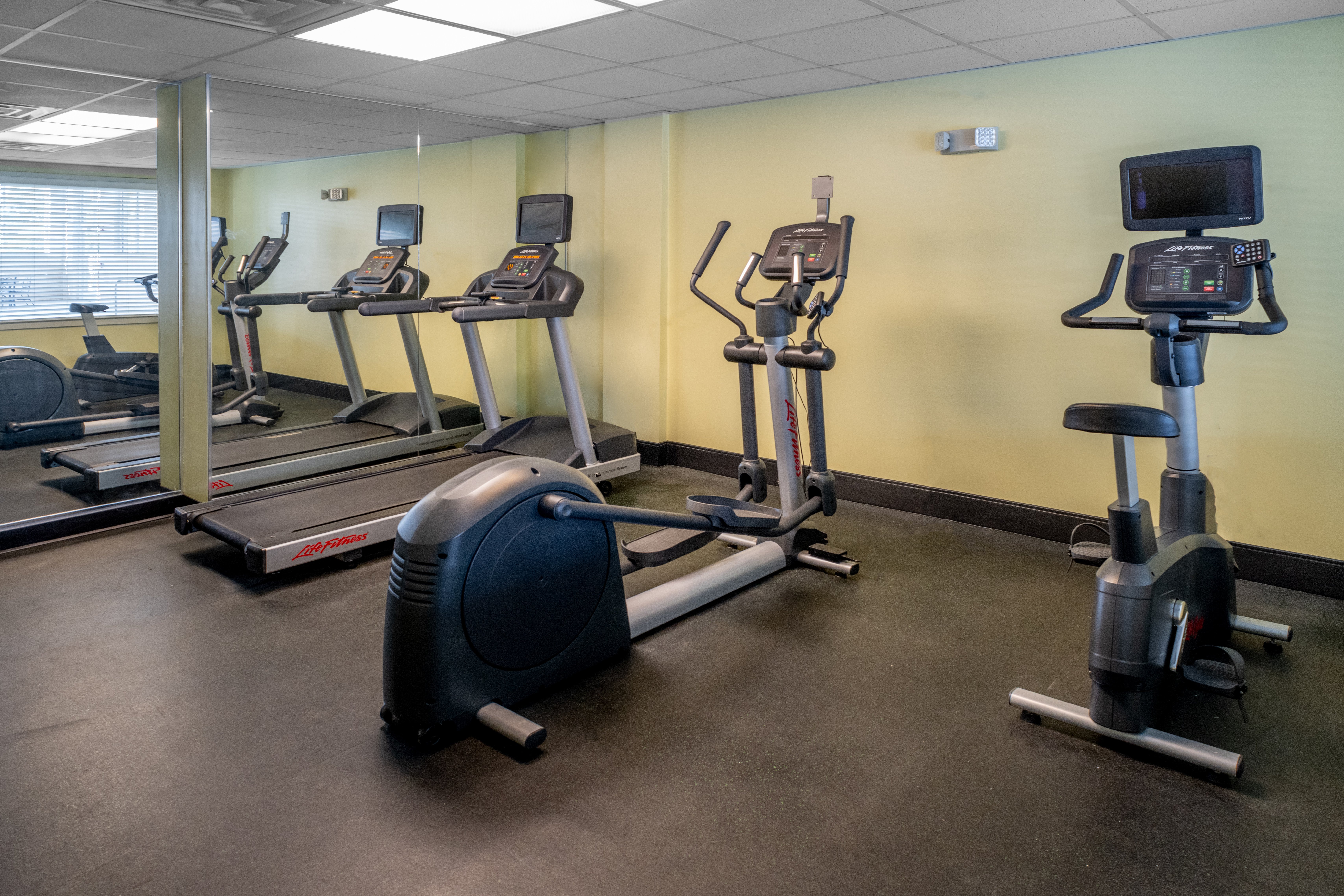 Holiday Inn Hotel & Suites Beckley 31/58