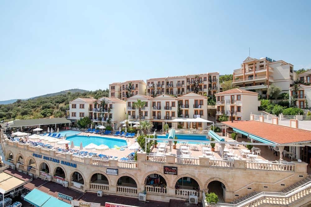 Pirat Hotel 32/35