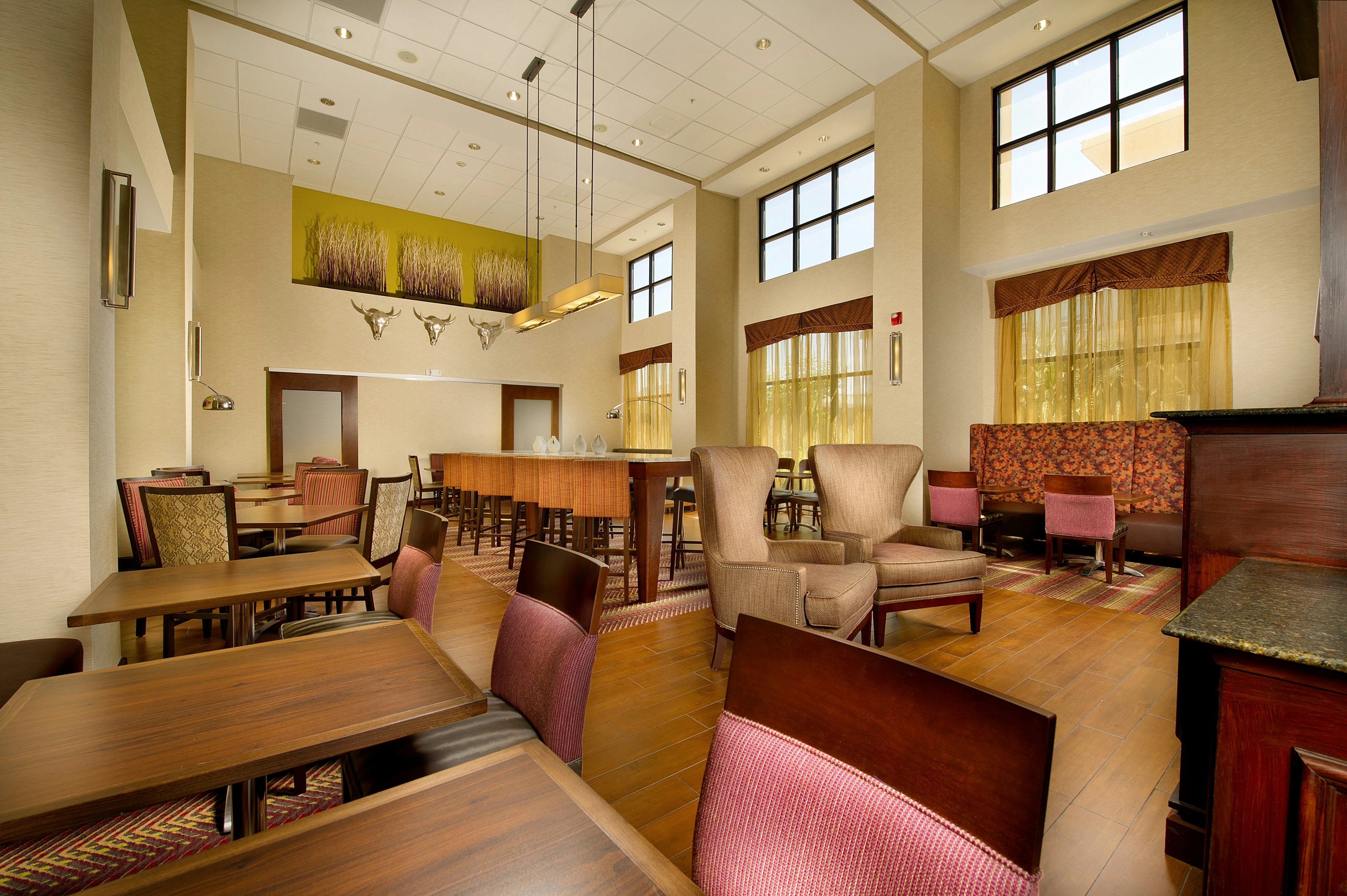 Hampton Inn and Suites San Antonio Airport 34/44