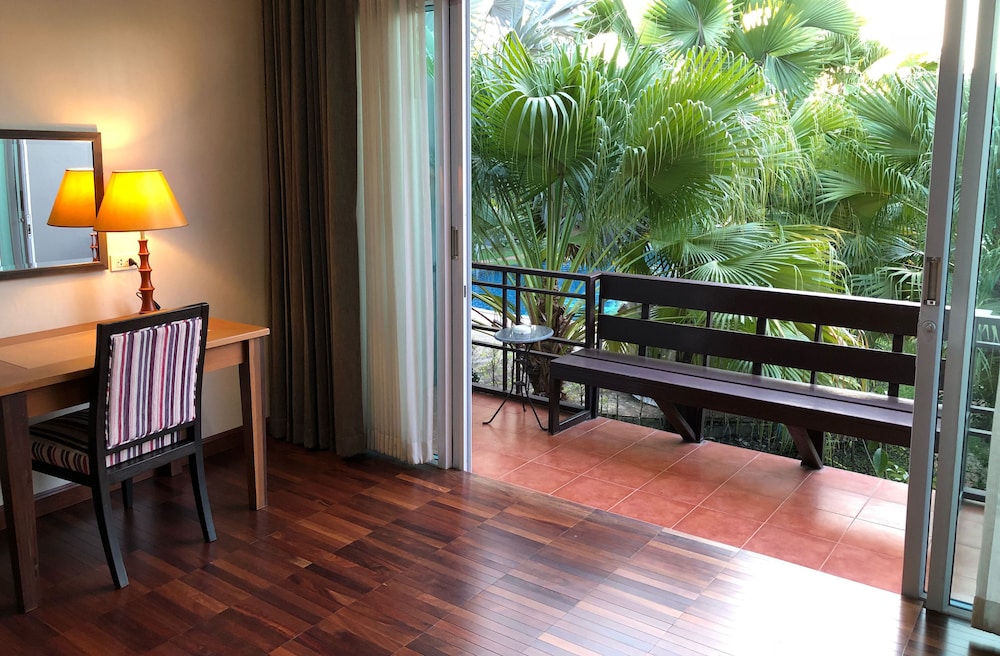 Taman Spa Resort 54/70