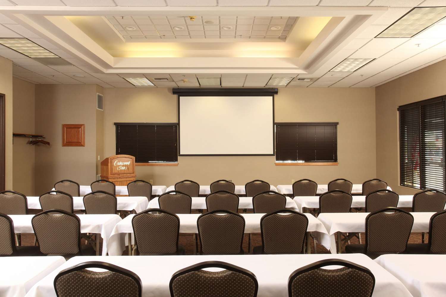 Quality Inn Oakwood 18/21