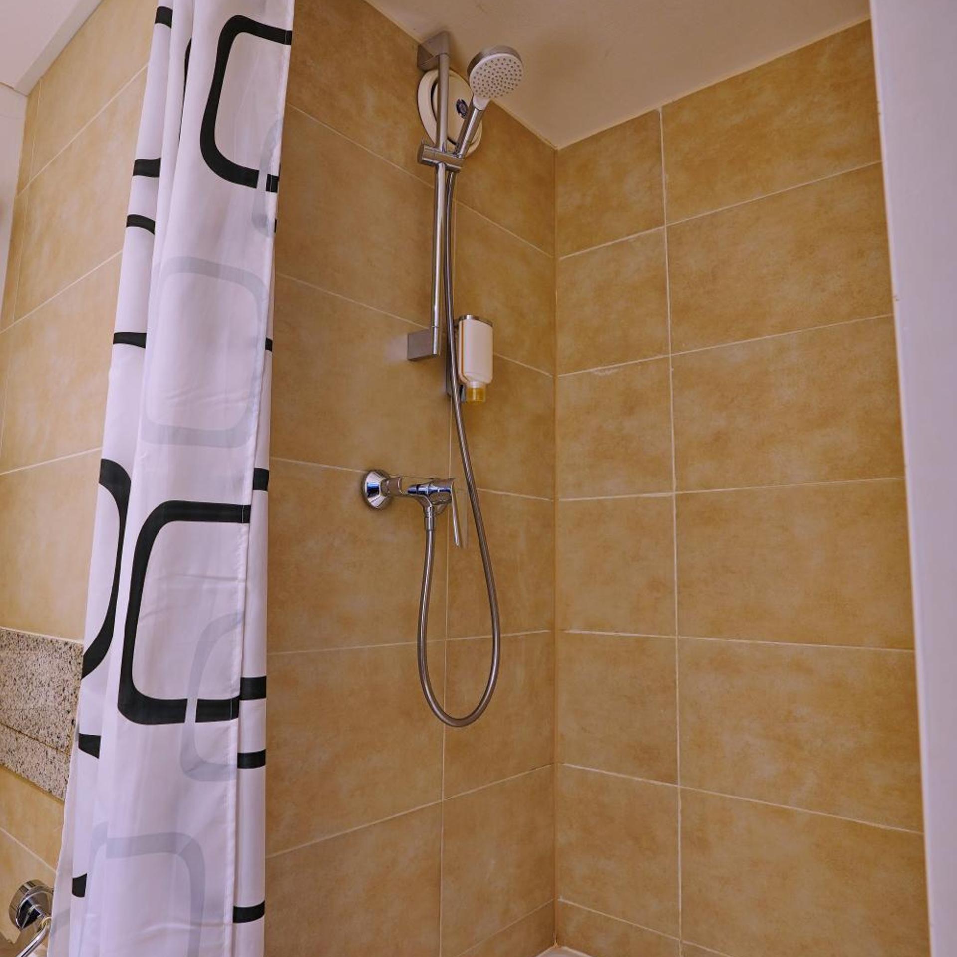 Hotel B99 39/39