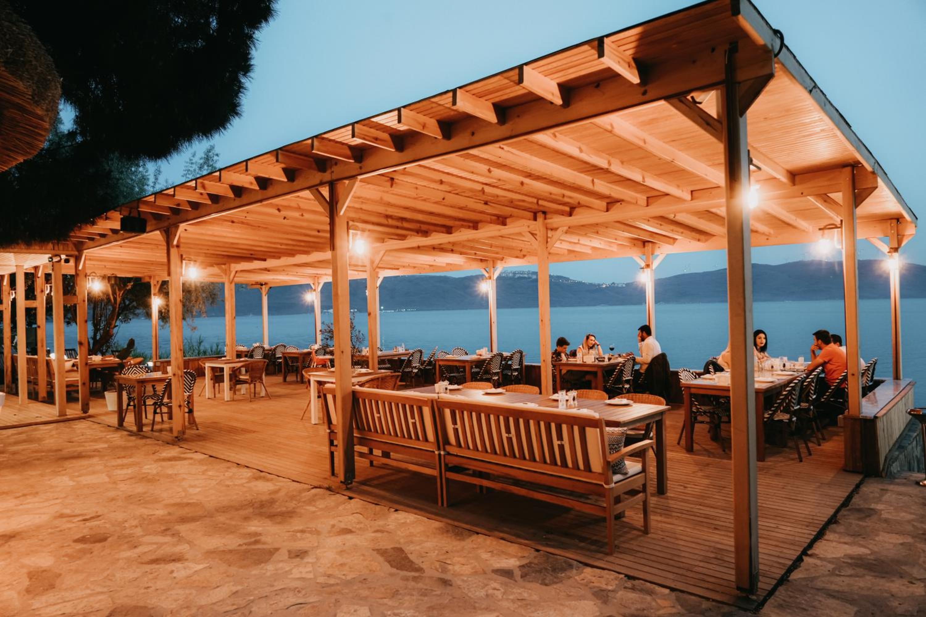 Pino Mar Luxury Bungalows 10/23