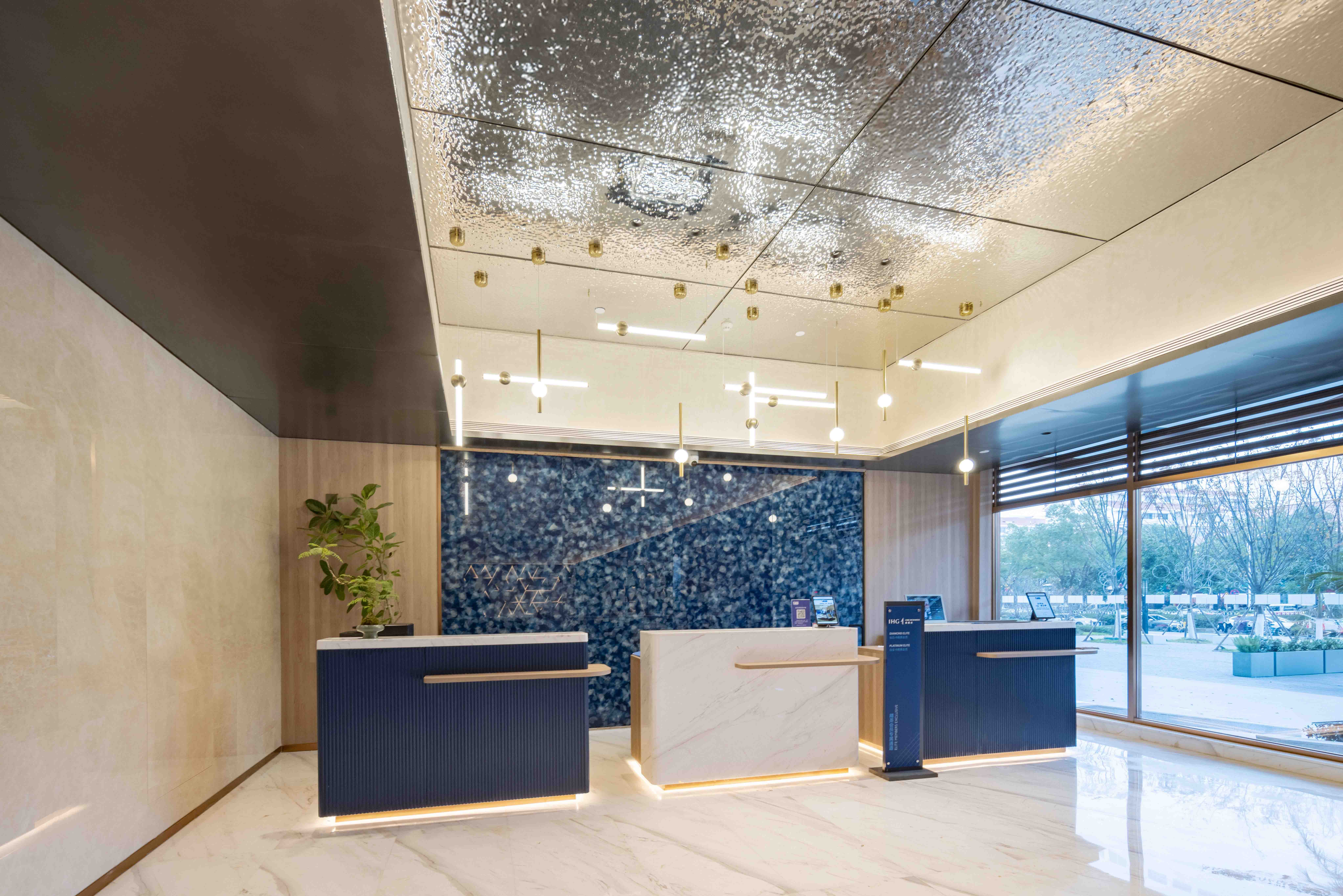 Holiday Inn Express Wuhan East Lake 3/50
