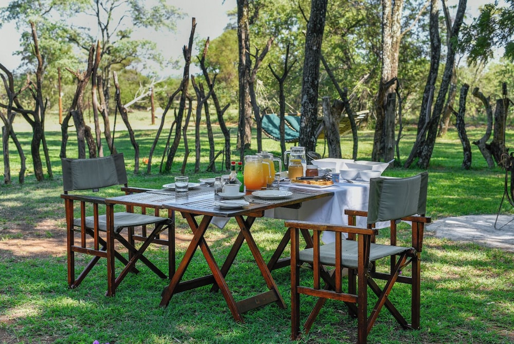 Mziki Safari Lodge 62/76