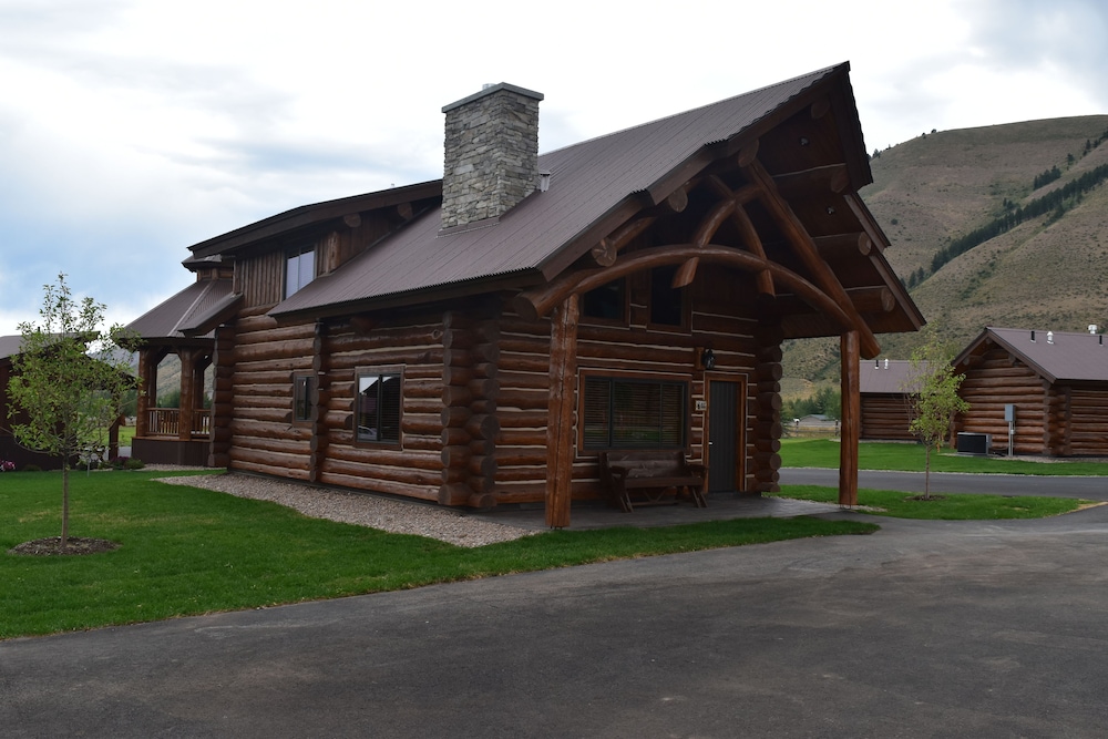 Kodiak Mountain Resort 8/46