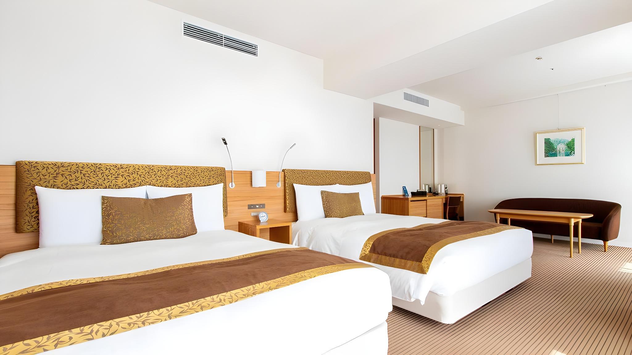 Deluxe, Twin Beds, Mountain Side, Main Building
