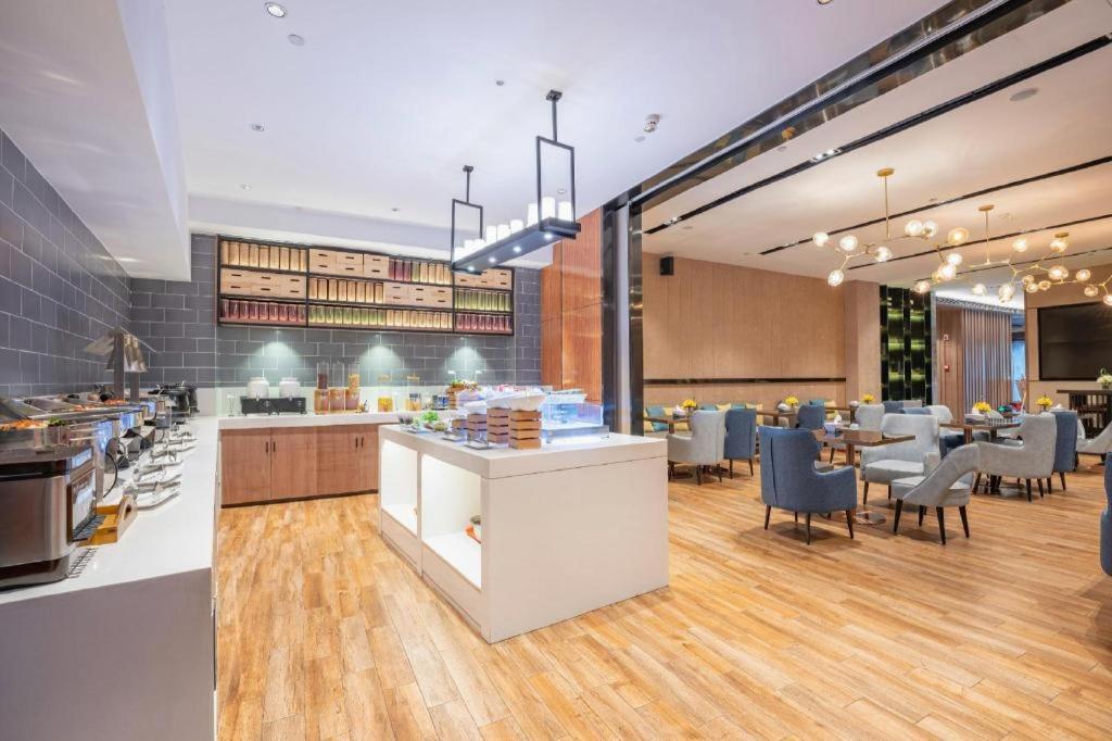 Echarm Hotel Nanjing Lishui High-speed Railway Station Wuzhou Trade City 12/42