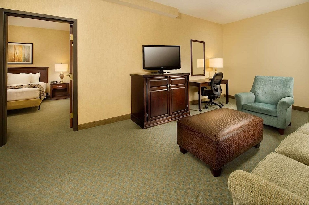 Prado Hotel 43/46