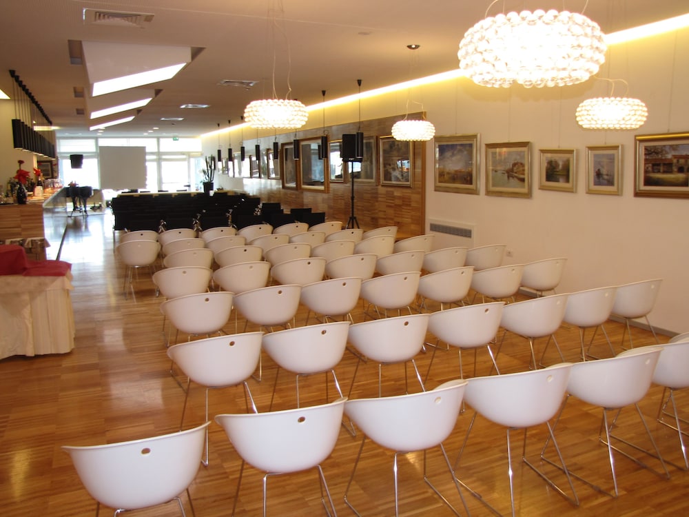 Schio Hotel 32/40
