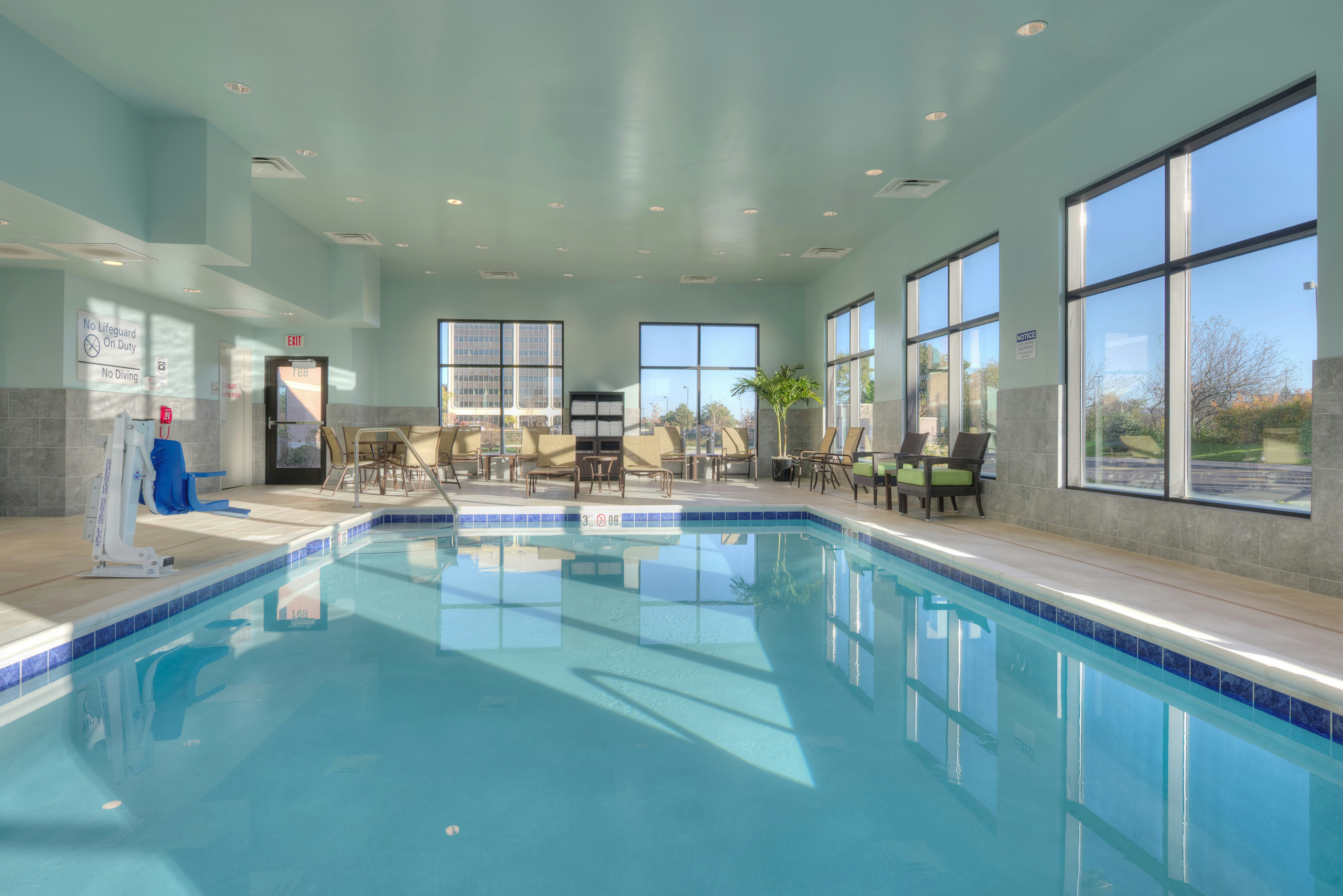 Hampton Inn Suites By Hilton Chicago Schaumburg Il 18/50