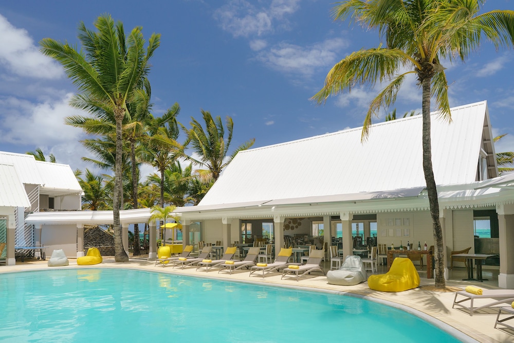 Tropical Attitude - Adults Only in TROU D EAU DOUCE