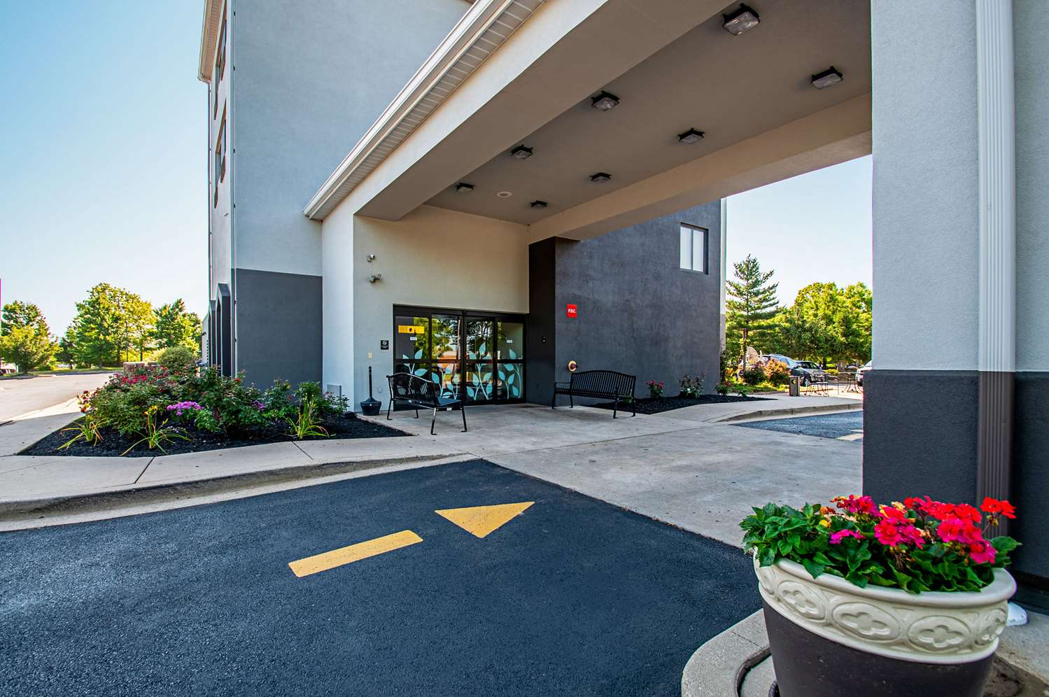 Garner Hotel Frederick Southeast 25/27