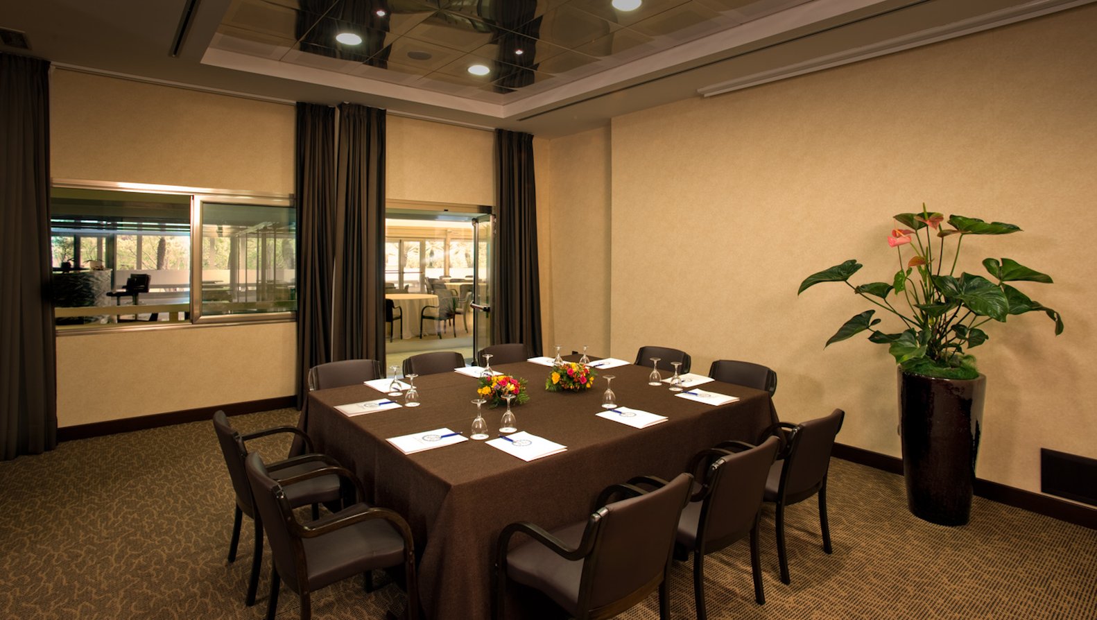 Regina Margherita Hotel 44/56
