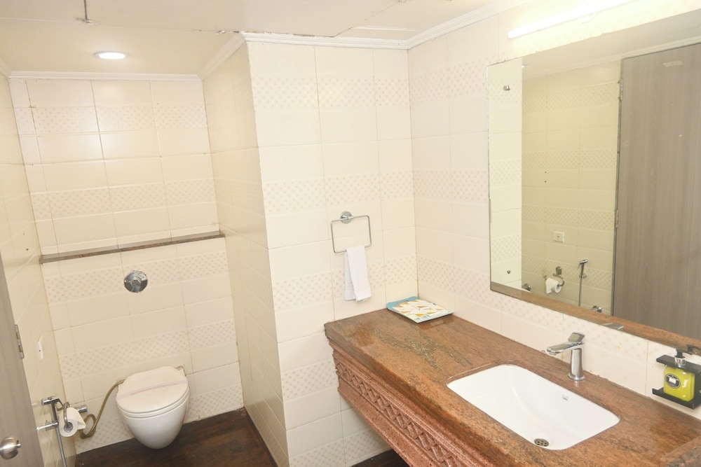 Hotel Simran Heritage Pvt. Ltd. 46/55