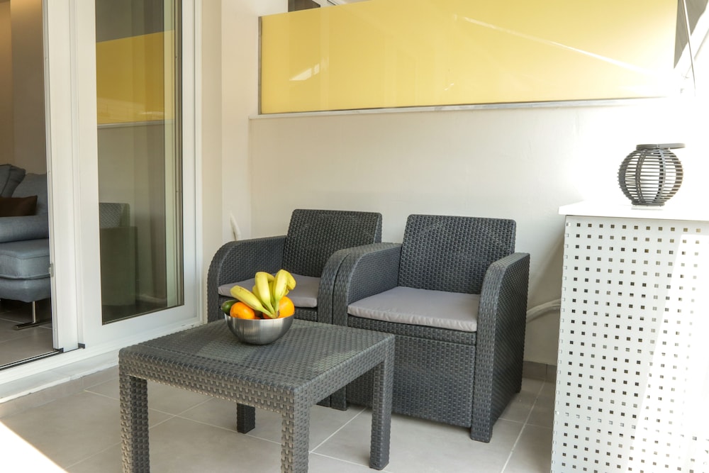 V36 Suites 9/20