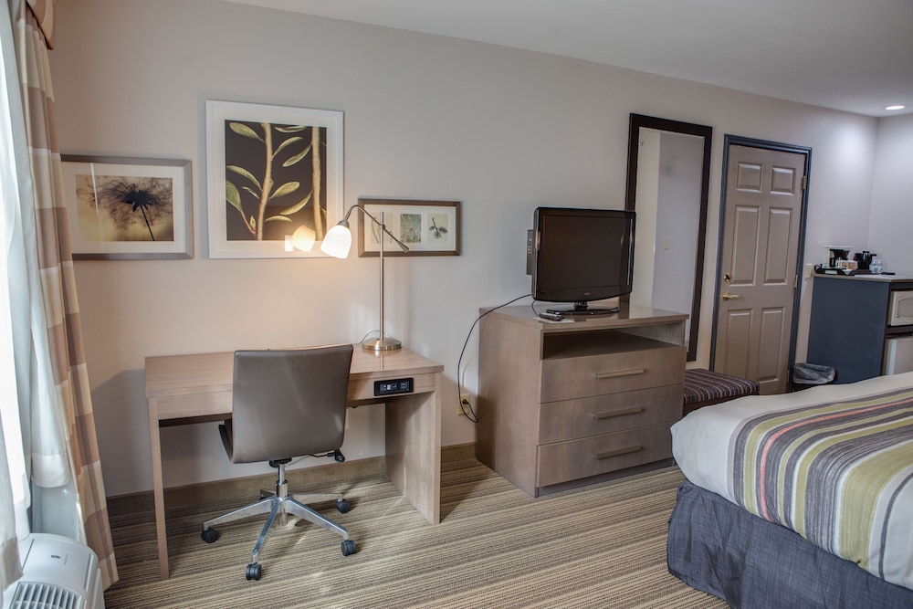 Country Inn & Suites by Radisson Harlingen, TX 18/67