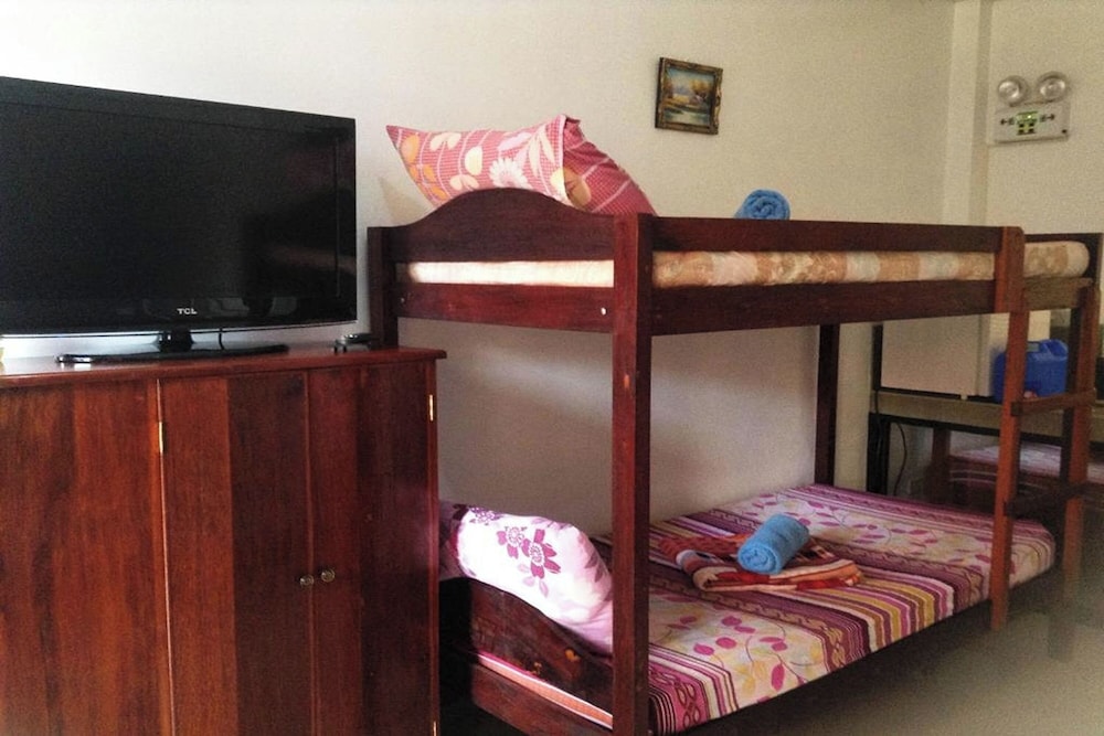 Citadel Bed and Breakfast 20/50