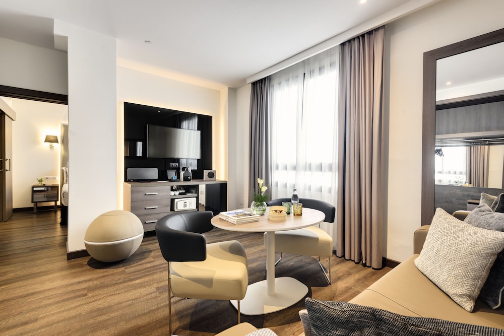 Melia Madrid Serrano 41/71