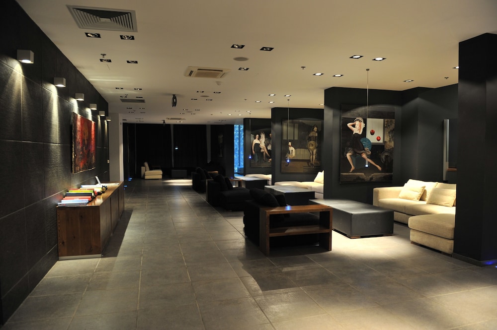 Avala Resort and Villas 31/50