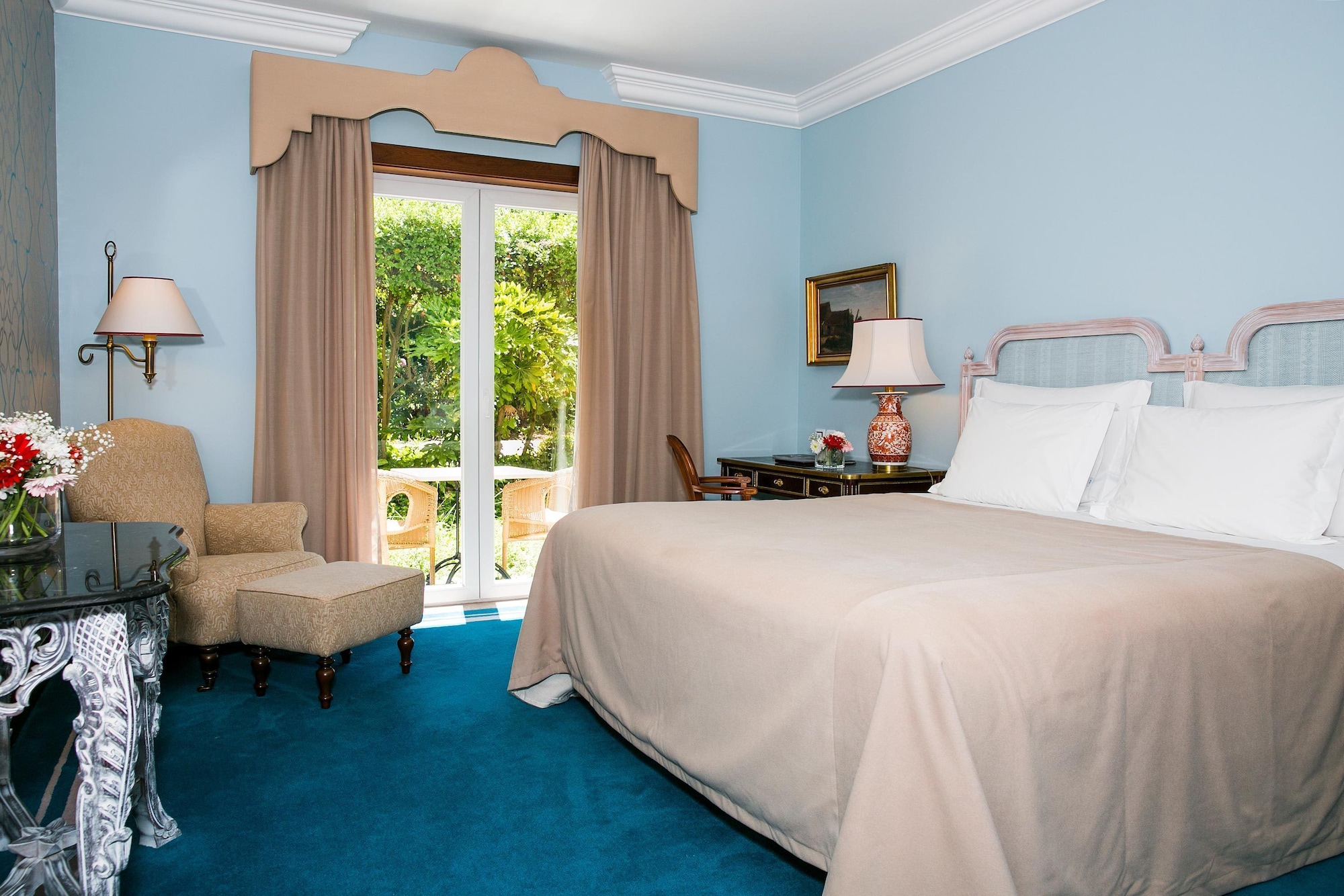 Deluxe, Double Bed, Garden View
