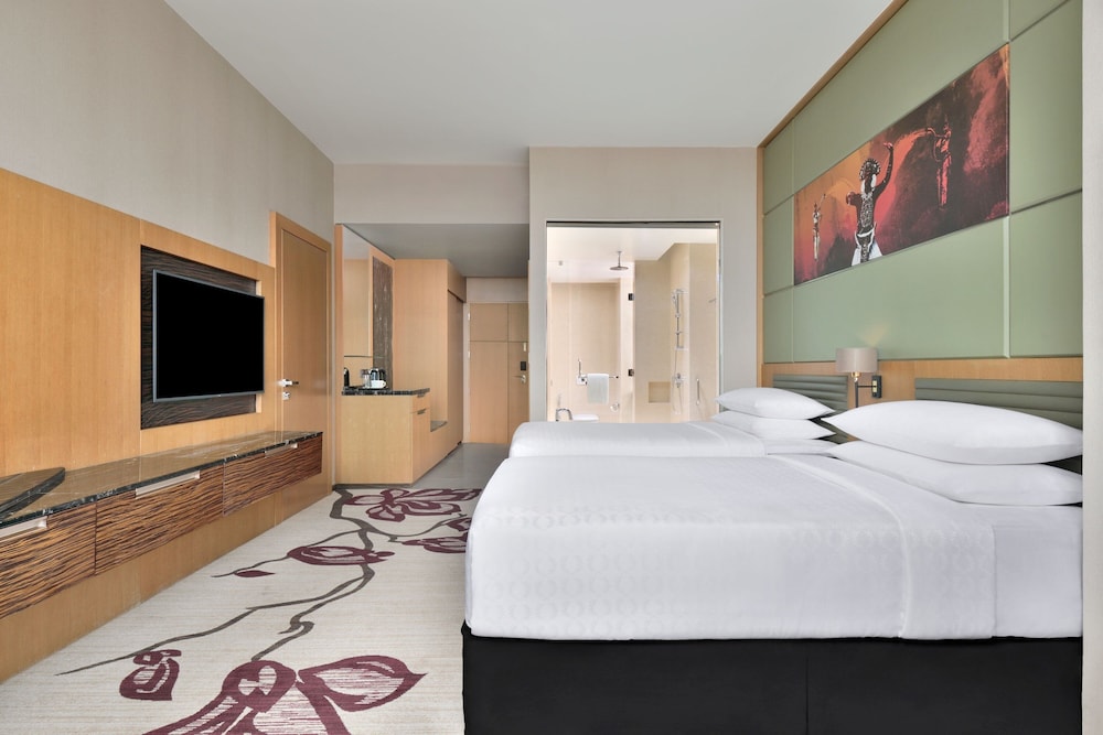 Club, Twin Beds