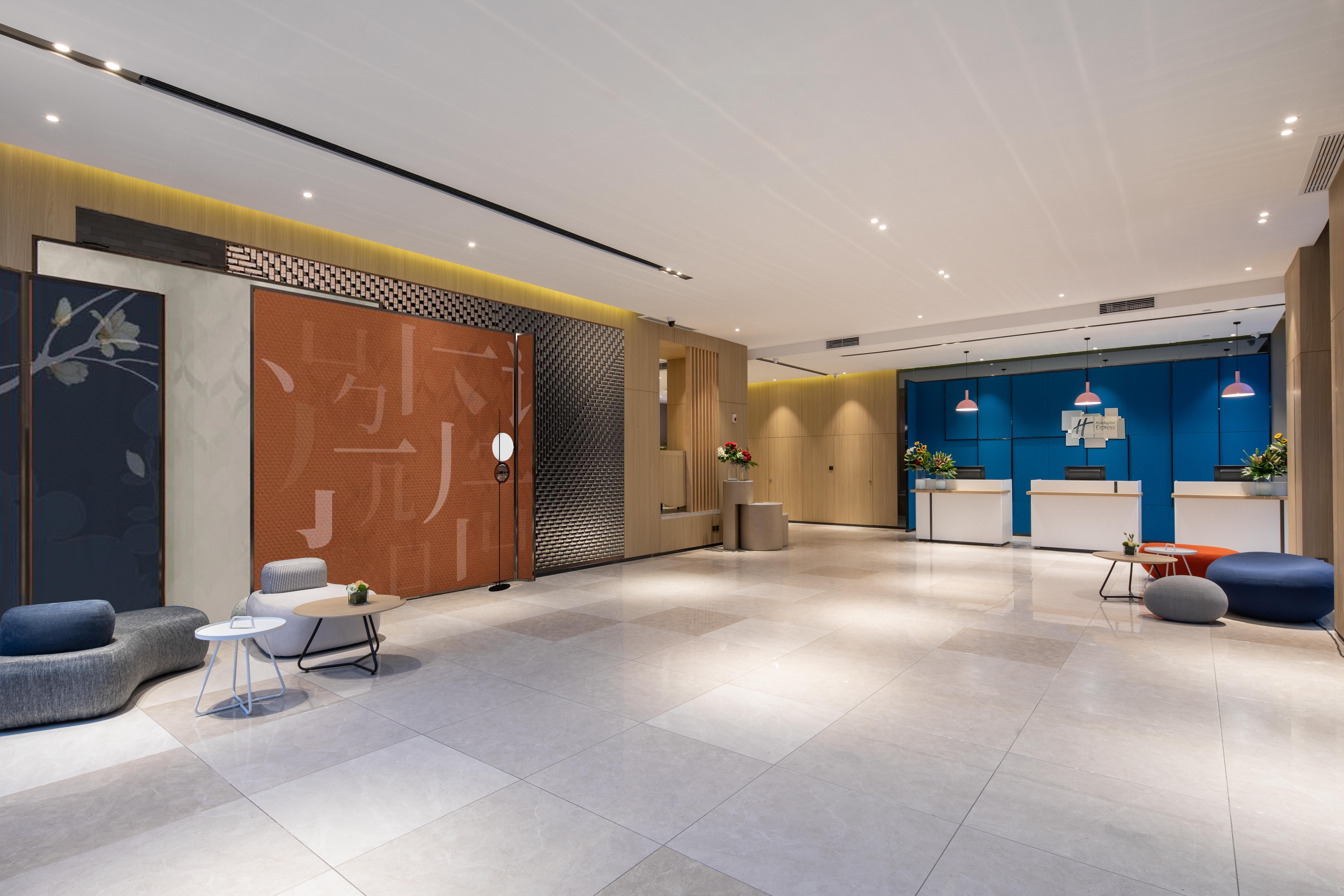 Holiday Inn Express Chengdu Wuhou New City 7/50