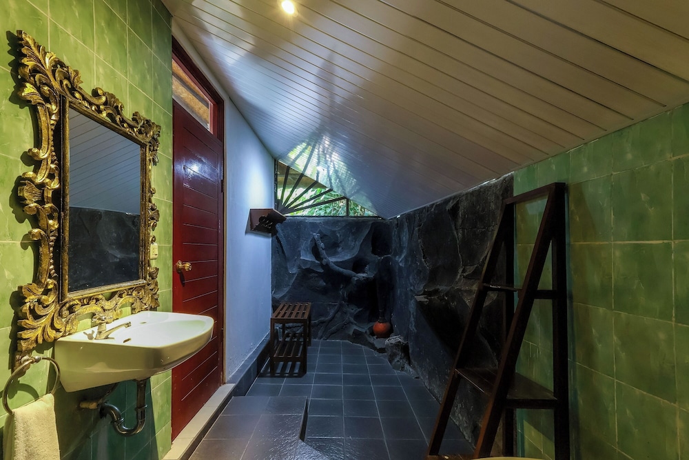 Taman Lituhayu Cottages Ubud by ZUZU 70/73