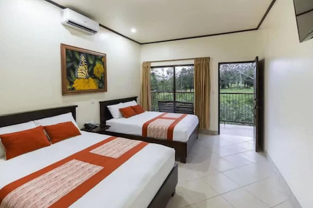 Arenal Volcano Inn 14/69
