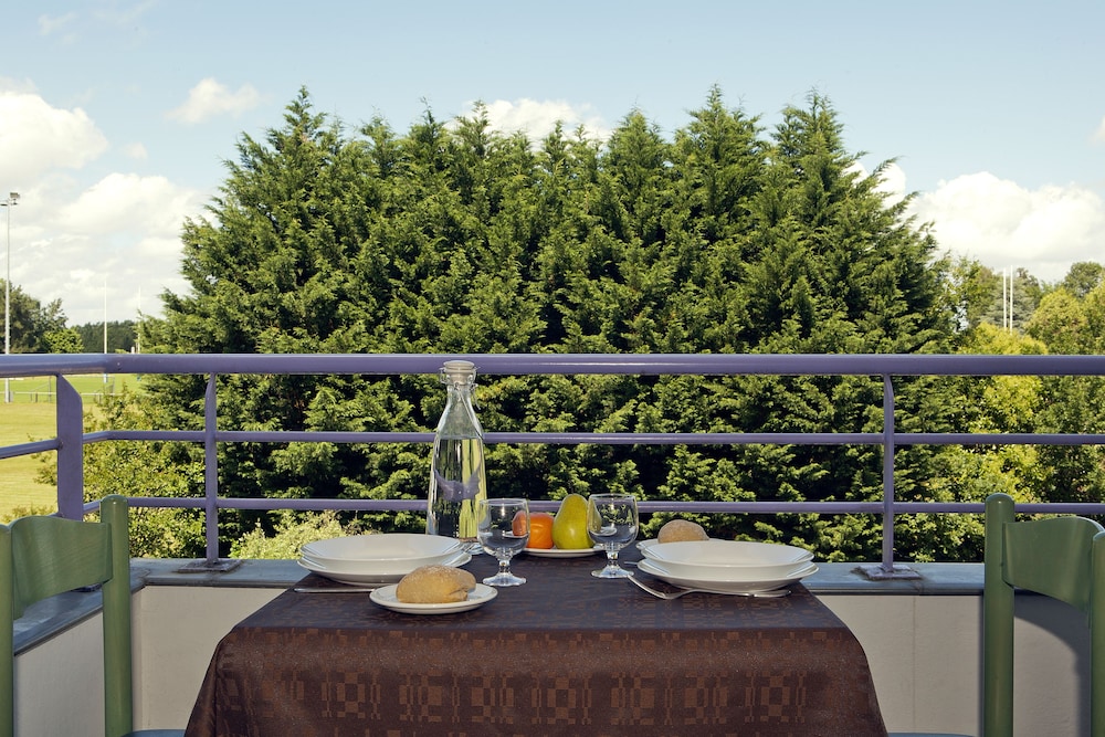 RESIDENCE LES JARDINS DU LAC CERISE HOTELS AND RESIDENCES 36/50