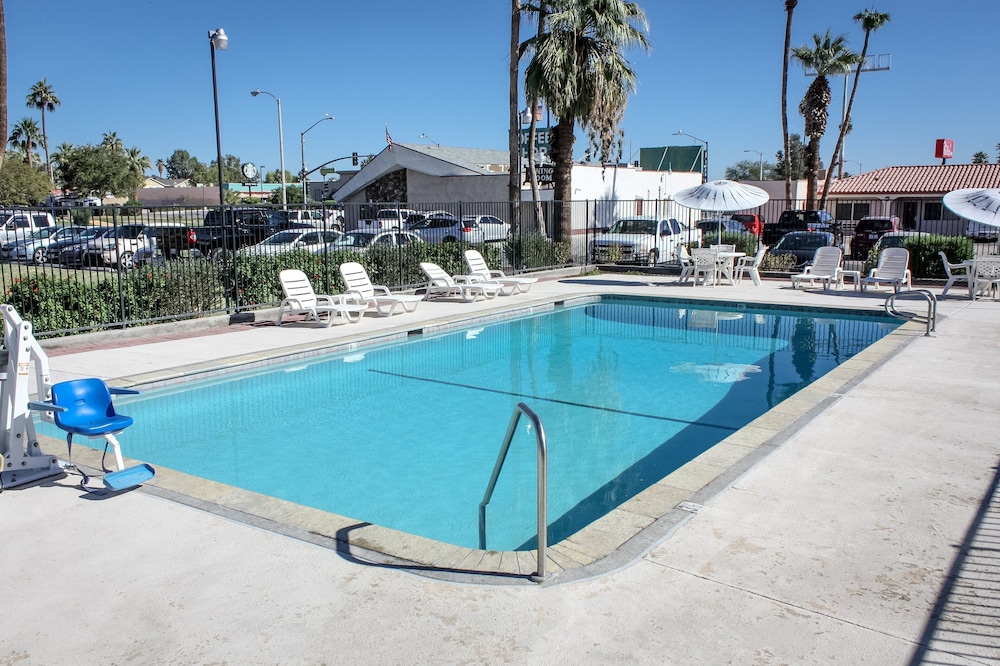 Red Roof Inn Blythe 19/27