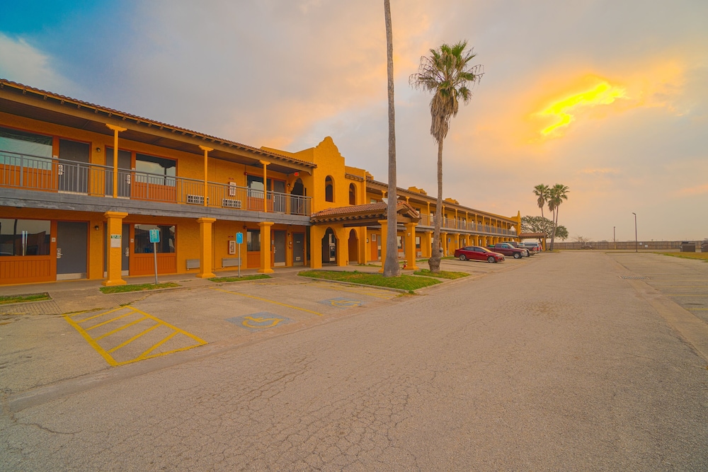 OYO Hotel Kingsville - Hwy 77 6/51