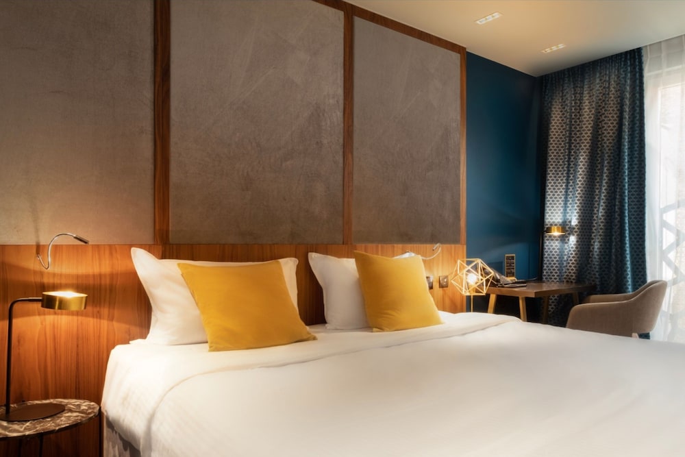 DELUXE, DOUBLE BED, TERRACE