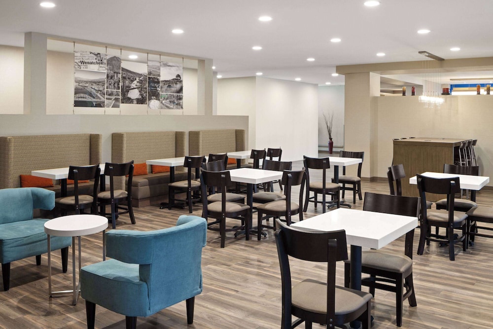 La Quinta Inn & Suites by Wyndham Wenatchee 27/34
