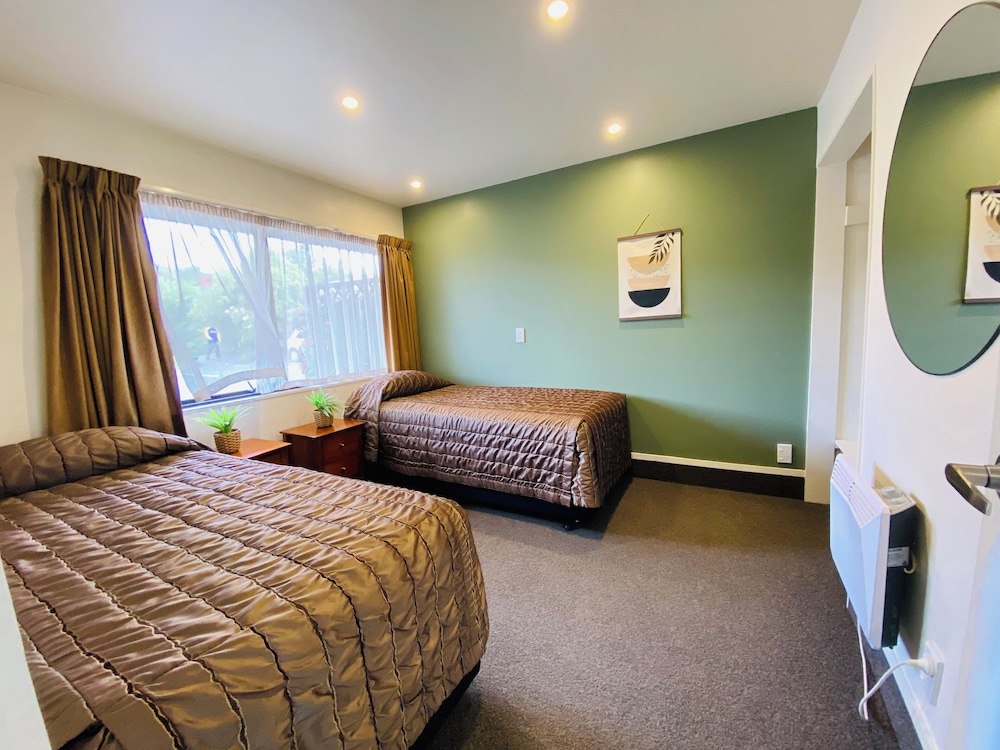 2 BEDROOMS, FAMILY, APARTMENT