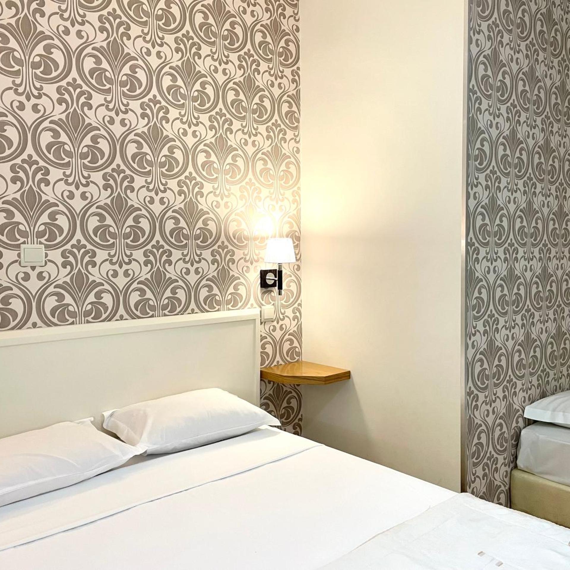 غرفة عائلية، Universal Hotel 4/7