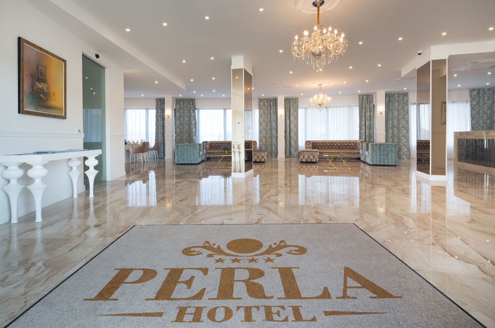 Hotel Perla 5/50