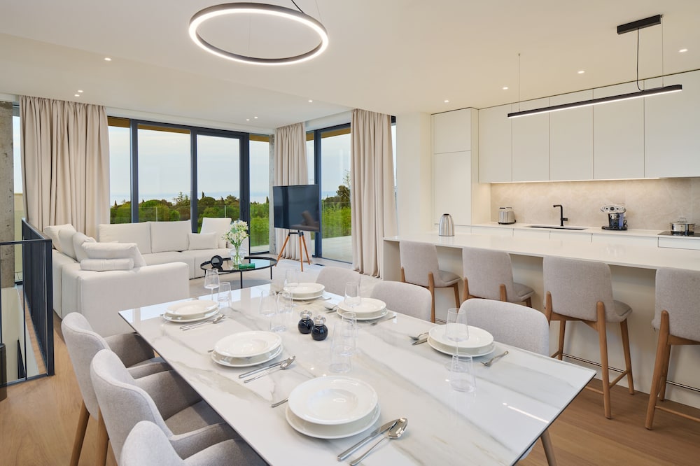 Petram Resort & Residences 54/68