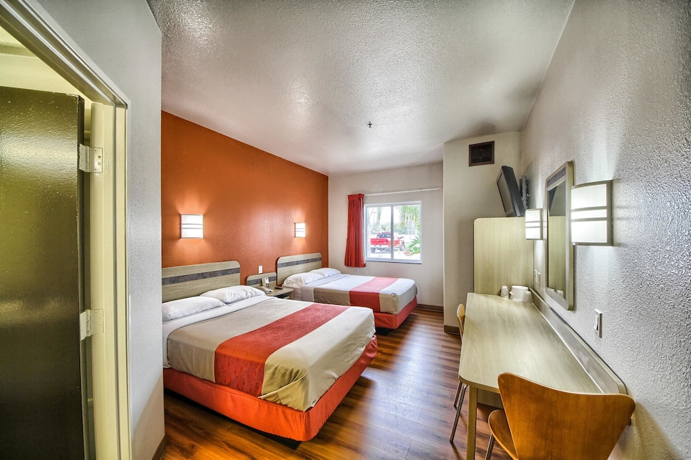 Motel6 Mission, TX 20/49