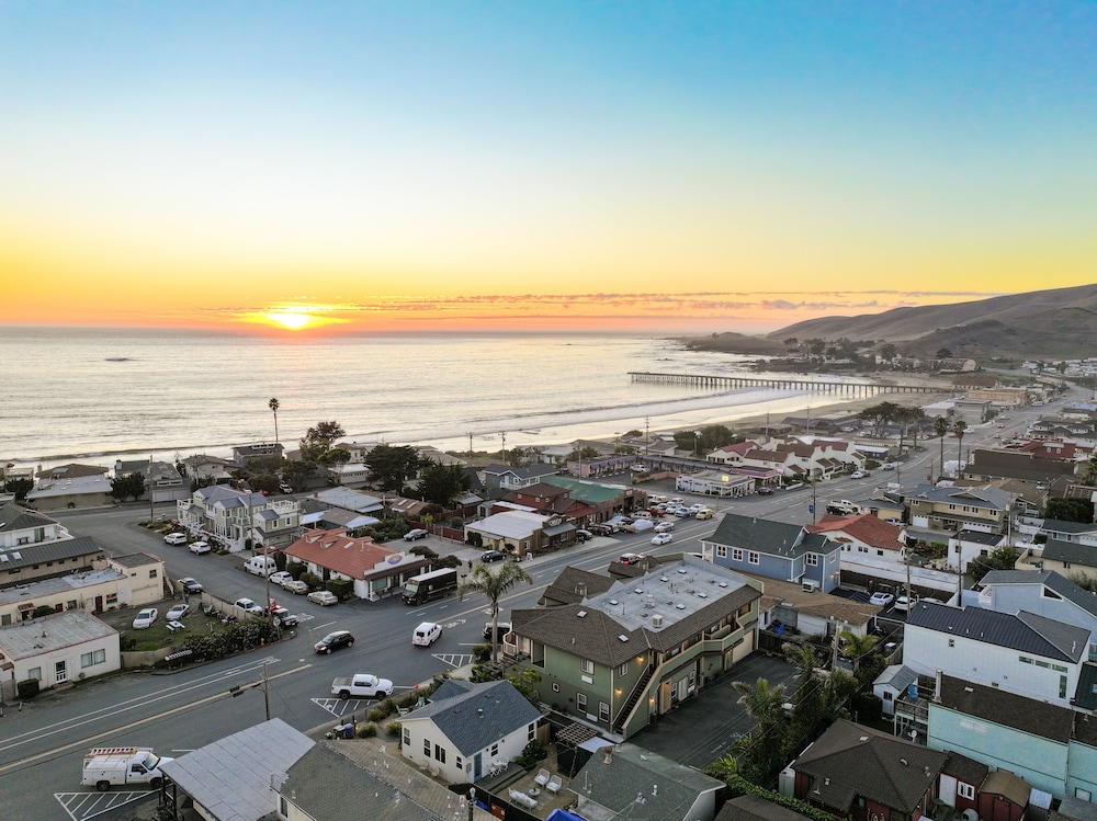 Cayucos Sunset Inn Bed and Breakfast 42/50