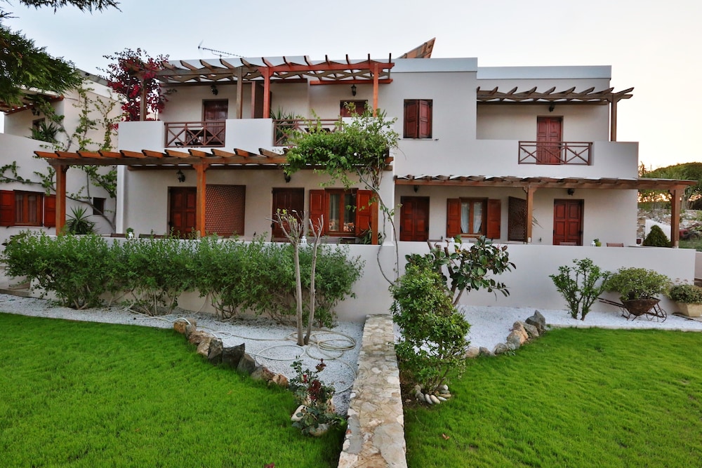 Ventoura Studios & Apartments 38/41