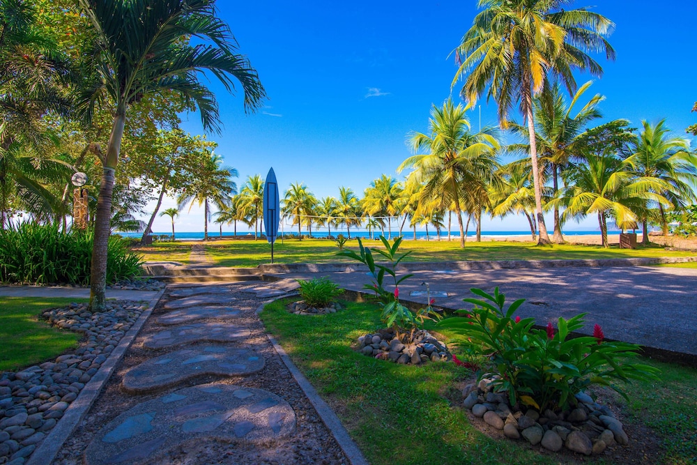 Beach Break Resort 65/75