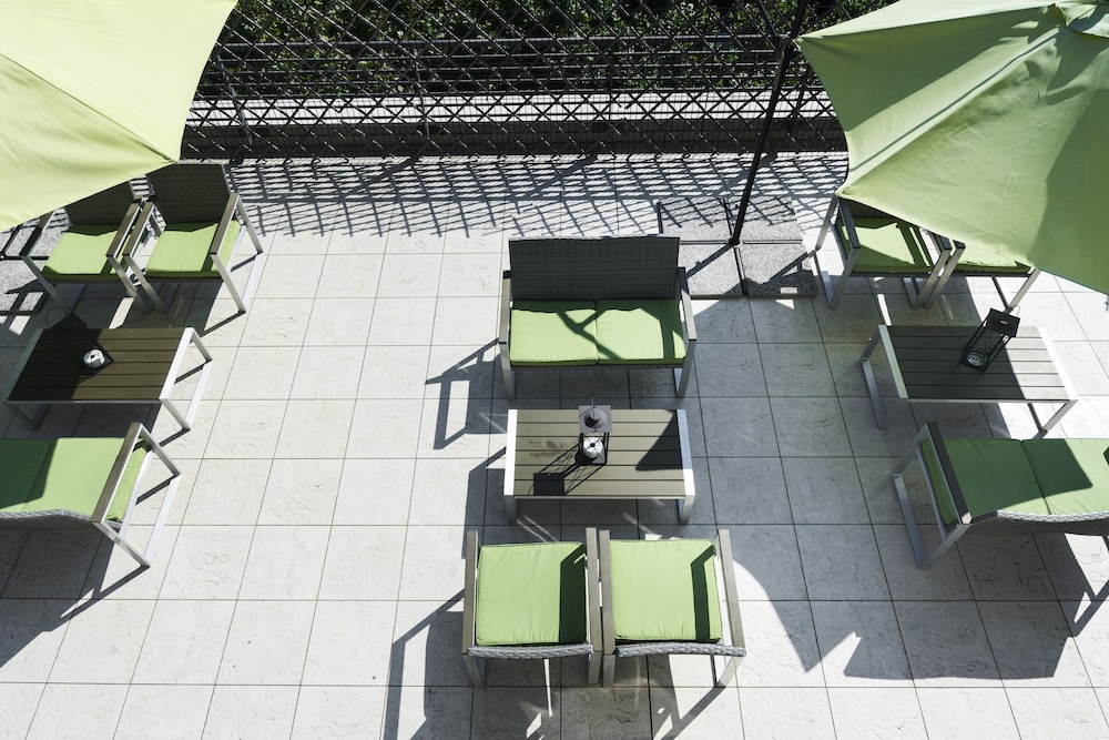 Club Meeting Hotel 62/64