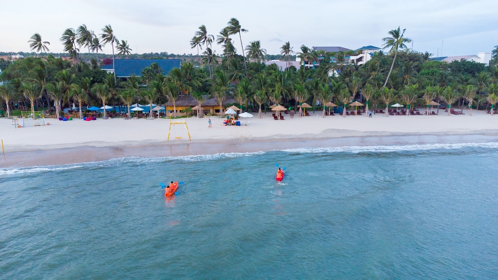 Hoang Ngoc Beach Resort 77/87