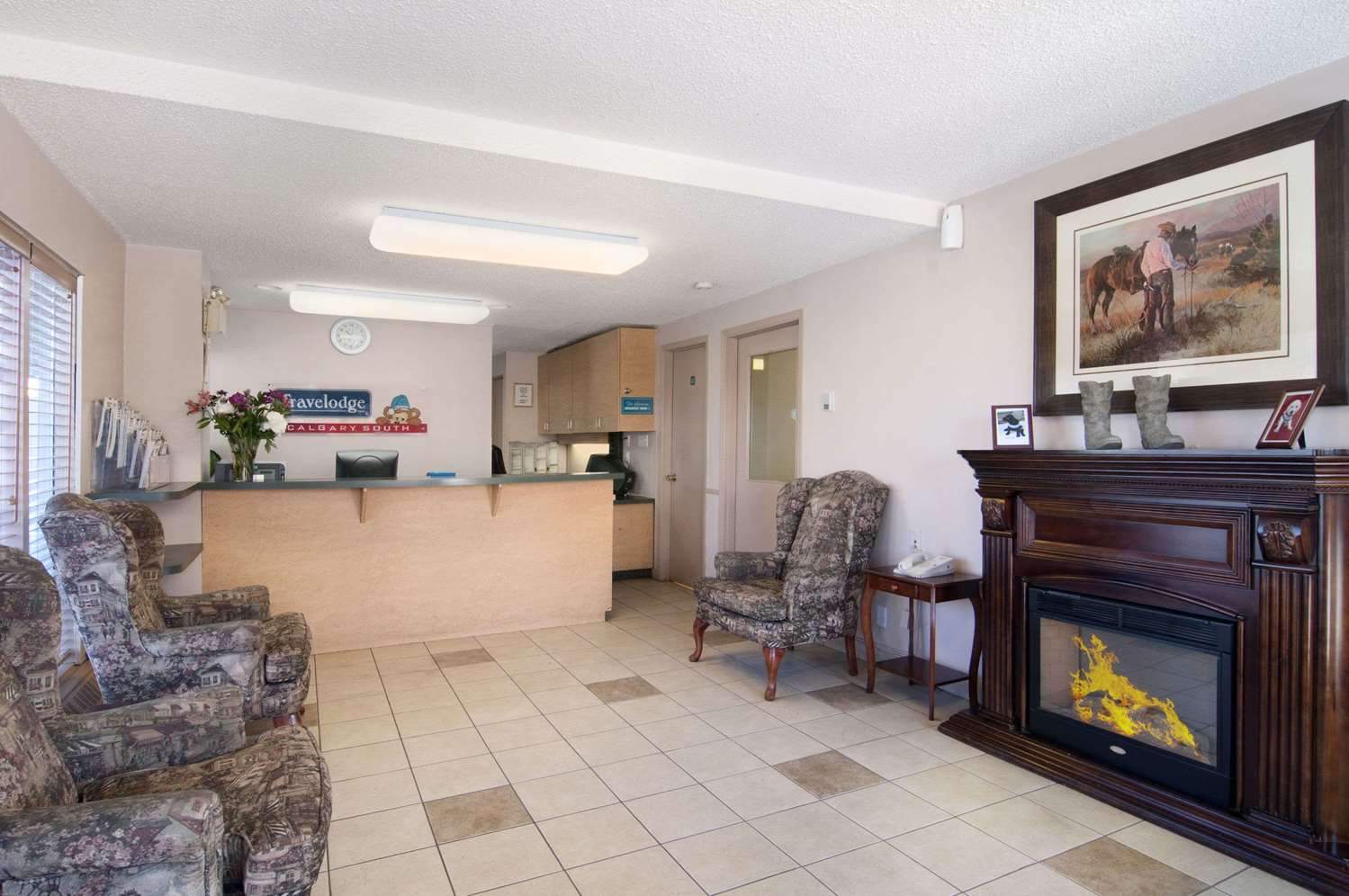 Travelodge by Wyndham Calgary South 8/63
