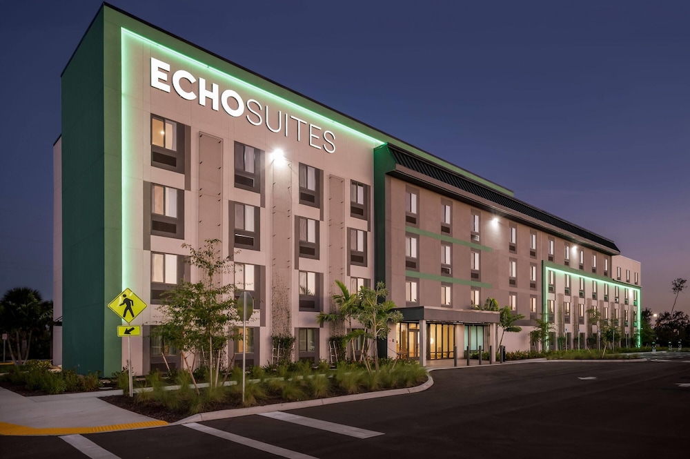 ECHO Suites Extended Stay By Wyndham Naples 5/86